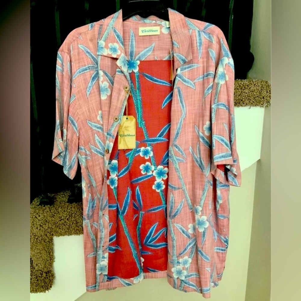 Men’s BRAND NEW Size XL Short Sleeve Shirt.  #1512